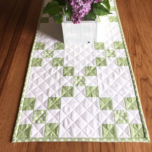 Digital PDF Pattern: Simple Irish Chain Table a yardage scrappy strip table runner topper quilt pattern, simple easy pdf quilt pattern image 3