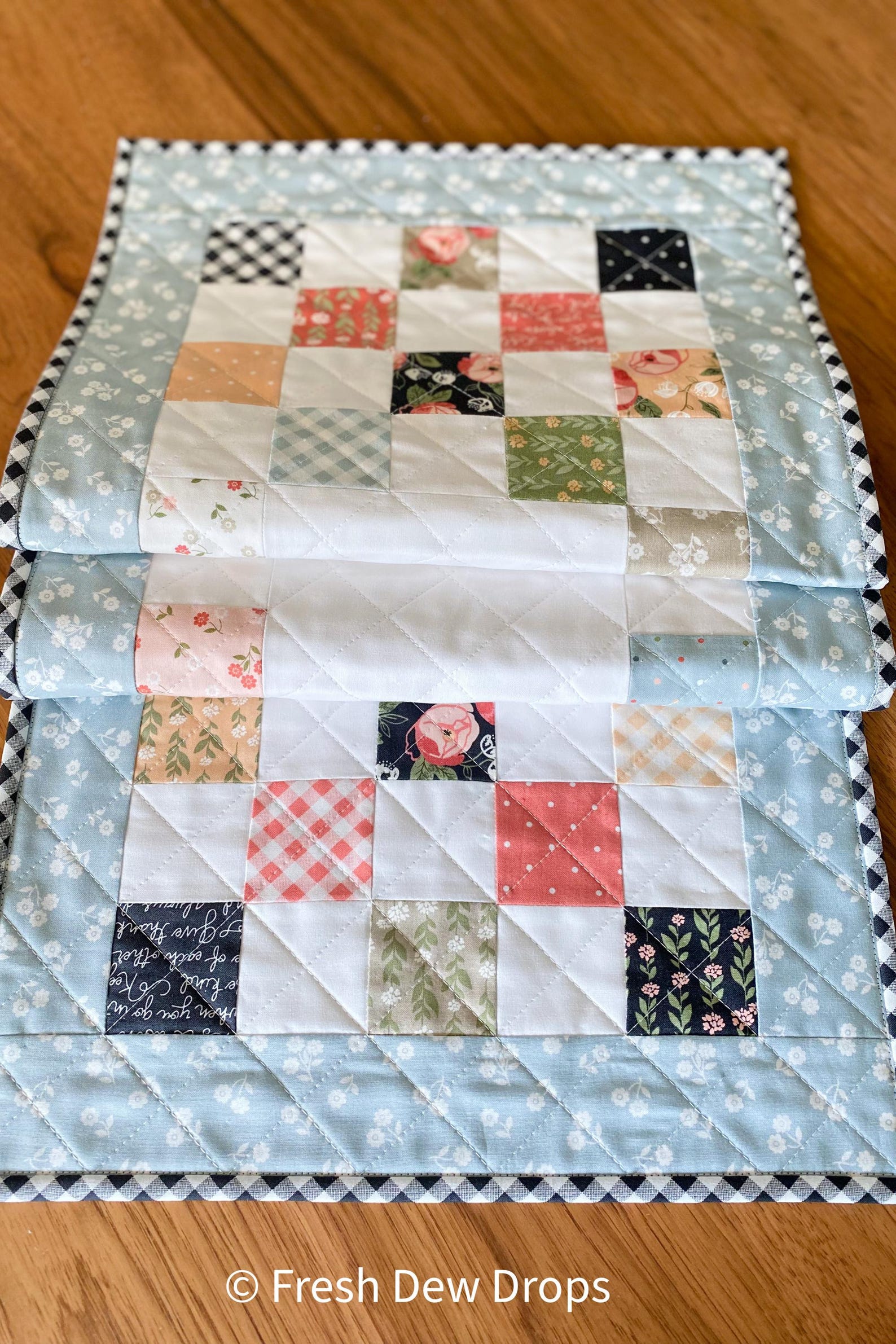 Mini Charm Fun Table Runner DIGITAL PDF Quilt Pattern - Etsy