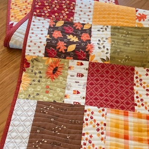 Zippity Zip DIGITAL PDF Quilt Patter: charm pack precut 5&quot; squares scrappy table runner