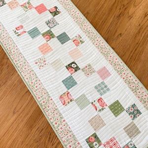 Mini Charm Fun Daisy Runner DIGITAL PDF Quilt Pattern