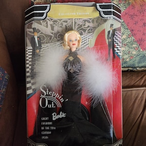 Steppin' Out Barbie - Etsy