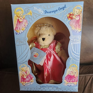 Vintage Muffy Vanderbear Bearoque Angel Holiday Limited Edition. No international shipping.