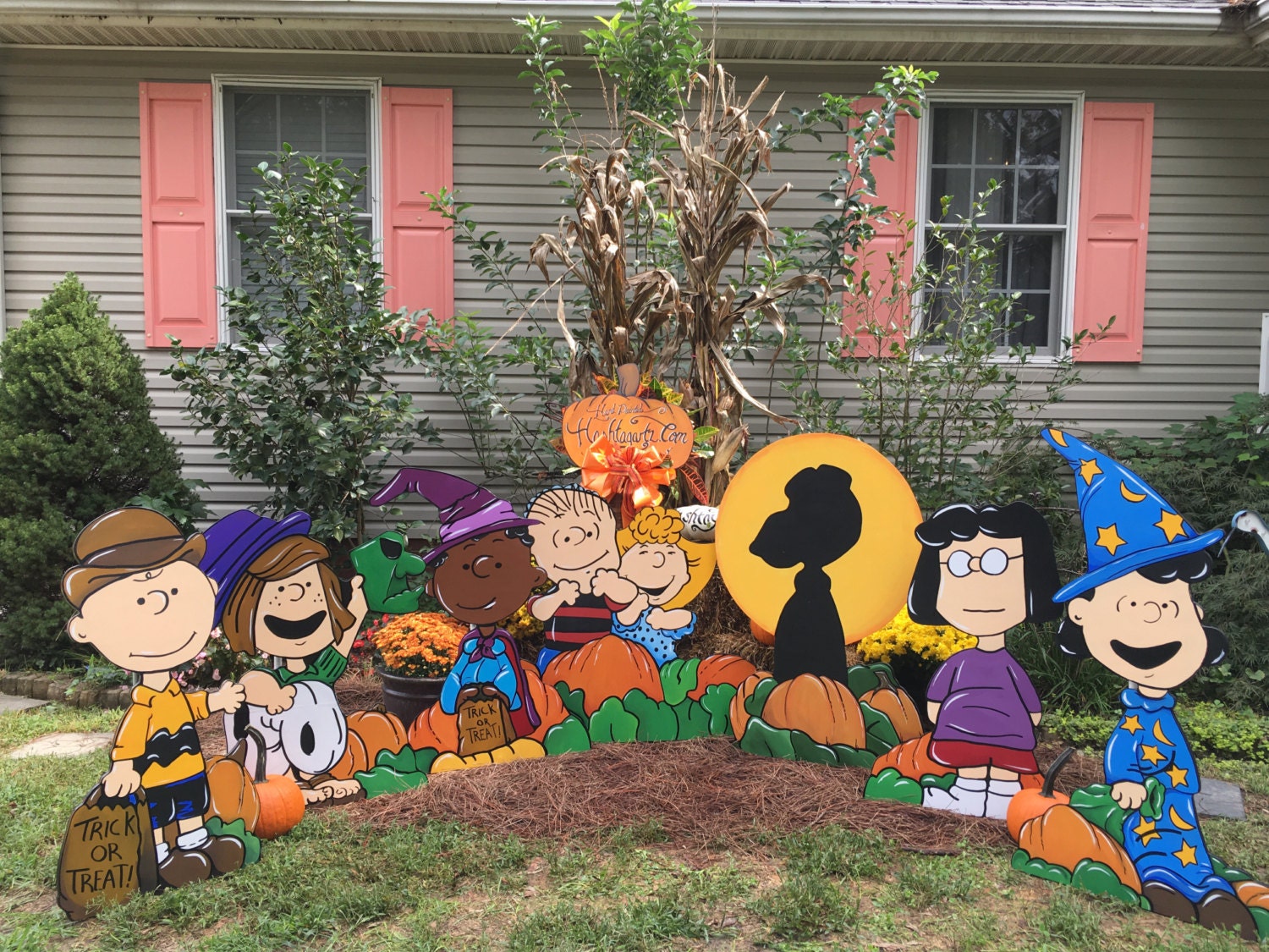 Peanuts Halloween party yard art. Hand painted Display  Etsy