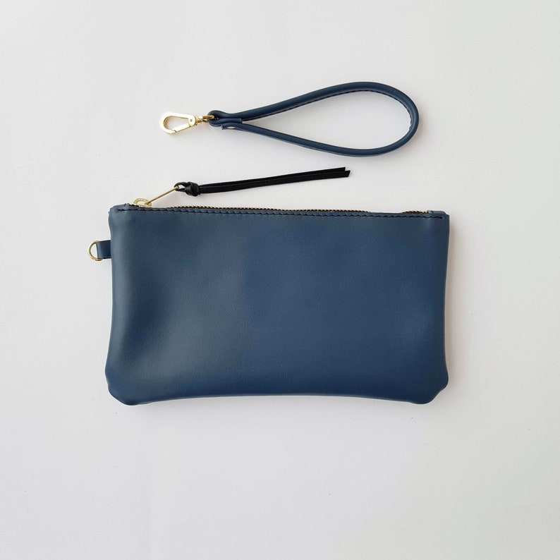 wristlet clutch