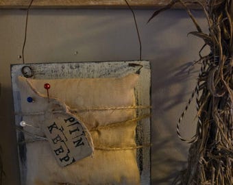 Primitive Make-do PIN KEEP Peg Hanger ~ Primitive, Folk Art, Rustic, Country, Farmhouse