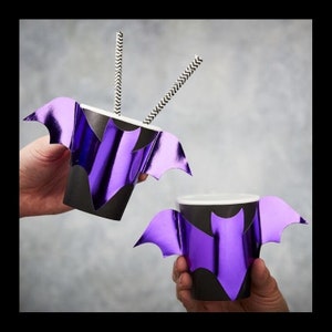 Halloween Bat Cups Batwings Black Purple Foil Spooky Fun Drinkware Beverage Beer Juice Paper Party Cups Modern Creepy Halloween Supply