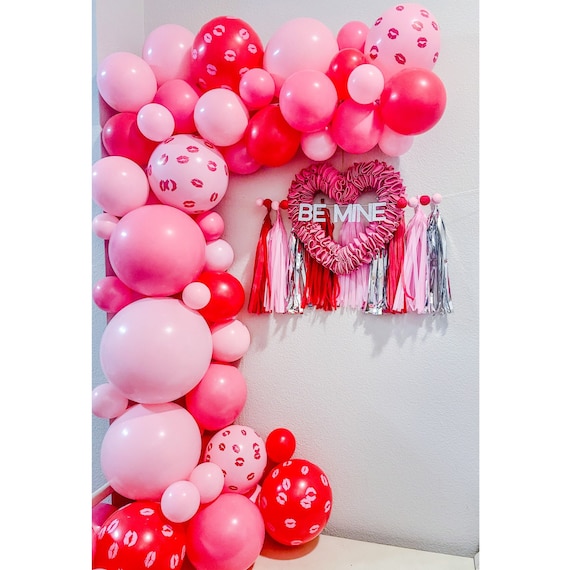 Valentines Day Decorations, Valentines Gift for Her, Valentines Day  Balloons, Valentines Day Decor, Heart Bunting, Valentines Gift Wrap -   Denmark