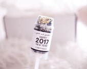 2023 Confetti New Year’s Eve Push Pop in White Black Tissue Paper Child Friendly Push Open Party Poppers Festive Party Supply Il_170x135