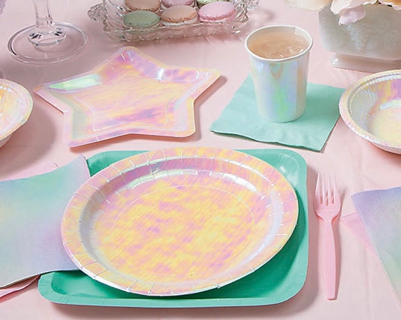 虹色の9インチ紙皿 虹色のパーティー用品 使い捨て紙ディナープレート キラキラ輝く虹色のユニコーンマーメイド食器 画像 2