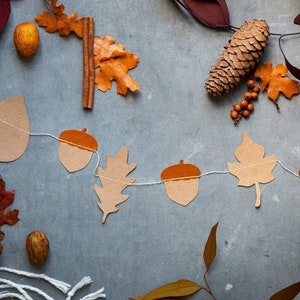 Fall Paper Garland Minimalist Kraft Brown Banner Autumn Leaves Acorns Party Home Decoration Backdrop Thanksgiving Dinner Harvest Banner
