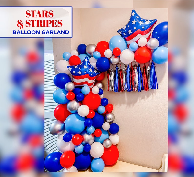 K&ouml;nnte beinhalten: Eine rot-wei&szlig;-blaue Ballon-Girlande mit Sternen und Streifen. Die Girlande besteht aus Ballons in verschiedenen Gr&ouml;&szlig;en und Formen, darunter Sterne und Streifen. Die Girlande ist perfekt f&uuml;r eine patriotische Feier.