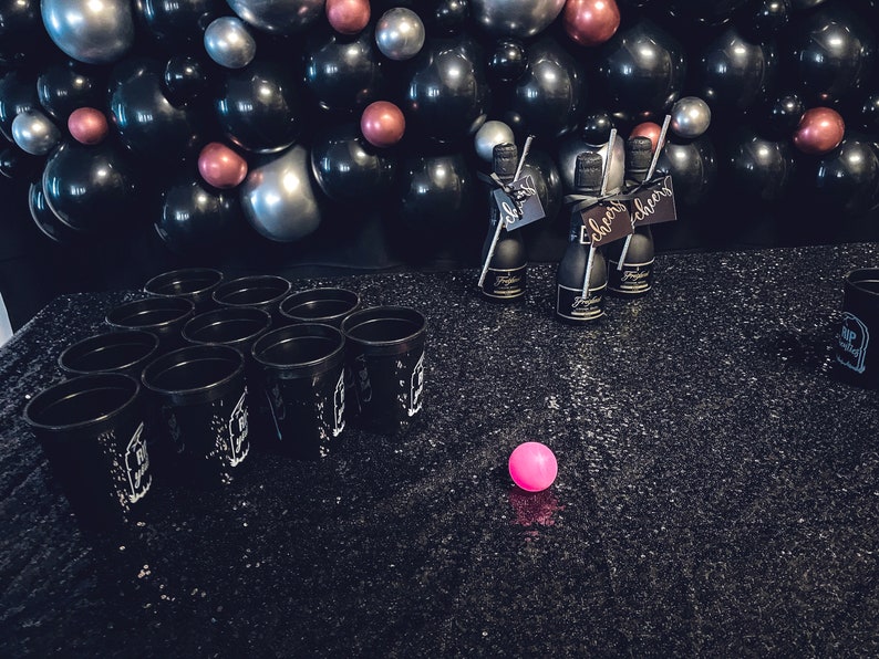 Juego de cumpleaños Pong RIP Youth Black Plastic Cups and Pink Ball Party Entertainment Drinking Game Adultos 30 40 50 60 Suministro de cumpleaños imagen 6