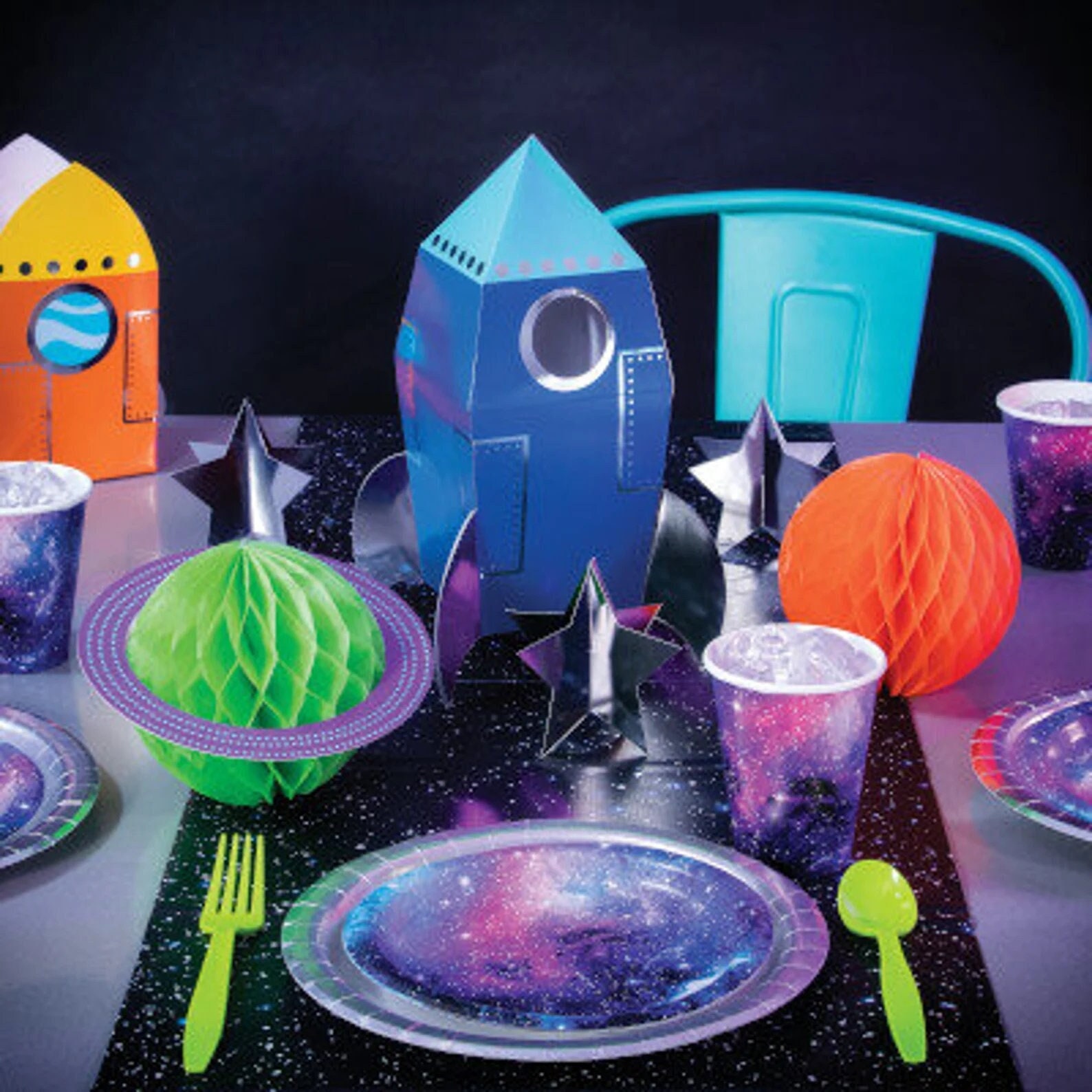 Vajilla Temática Planetas Galácticos BlinBlin - 96 Piezas Para 16 Personas, Platos, Vasos Y Servilletas Con Astronautas