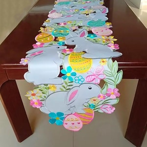 EASTER TABLE RUNNER White Bunny Colorful Eggs Embroidered Floral Fabric Table Linen Spring Festive Farmhouse Kitchen Tablecloth
