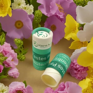 Perfume sólido Blossom Freshness en tubo de cartón: vegano, sin aceite de palma, sin aceite mineral, sin crueldad animal