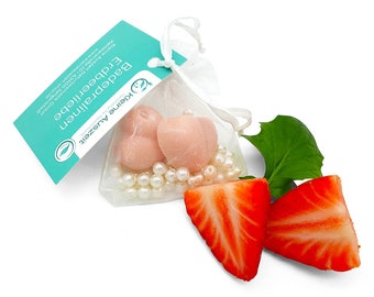 Nourishing bath chocolates Strawberry love - vegan and palm oil-free