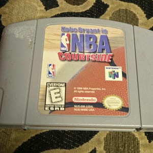 Authentic kobe bryant in nba  cout side  for nintendo 64