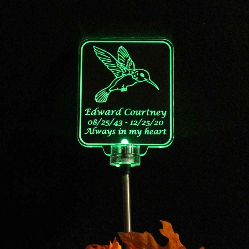 Personalized Hummingbird Solar Light Garden light, Memorial Plaque, sympathy gift, Memorial marker, Bird Grave marker, laser engraved zdjęcie 8