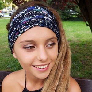 Mörkfärgat mönstrat pannband dreadlock-tillbehör huvudduk för dreads hårband brett pannband dreadband zigensk boho turban pannband
