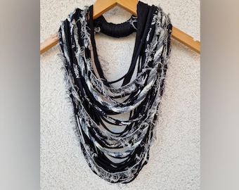 Zwart grijze textille sjaal ketting, Burning man kleding, Tribal festival sjaal, Unieke formele mooie sjaal, Rave festival outfit man vrouw
