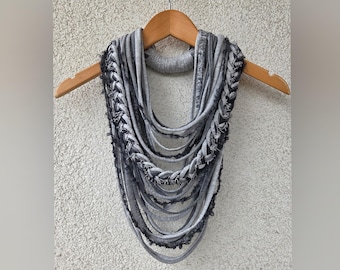 Collana con sciarpa grigia, collana in fibra tessile, gioielli tribali per festival, sciarpe infinite, cappuccio infinito Burning Man