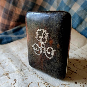 Prachtige zeldzame antieke Franse art-deco zilveren monogram en ingelijste ''R'' Porte Monnaie/portemonnee, concertina'd petrolblauwe zijden interieur, fantastisch!!