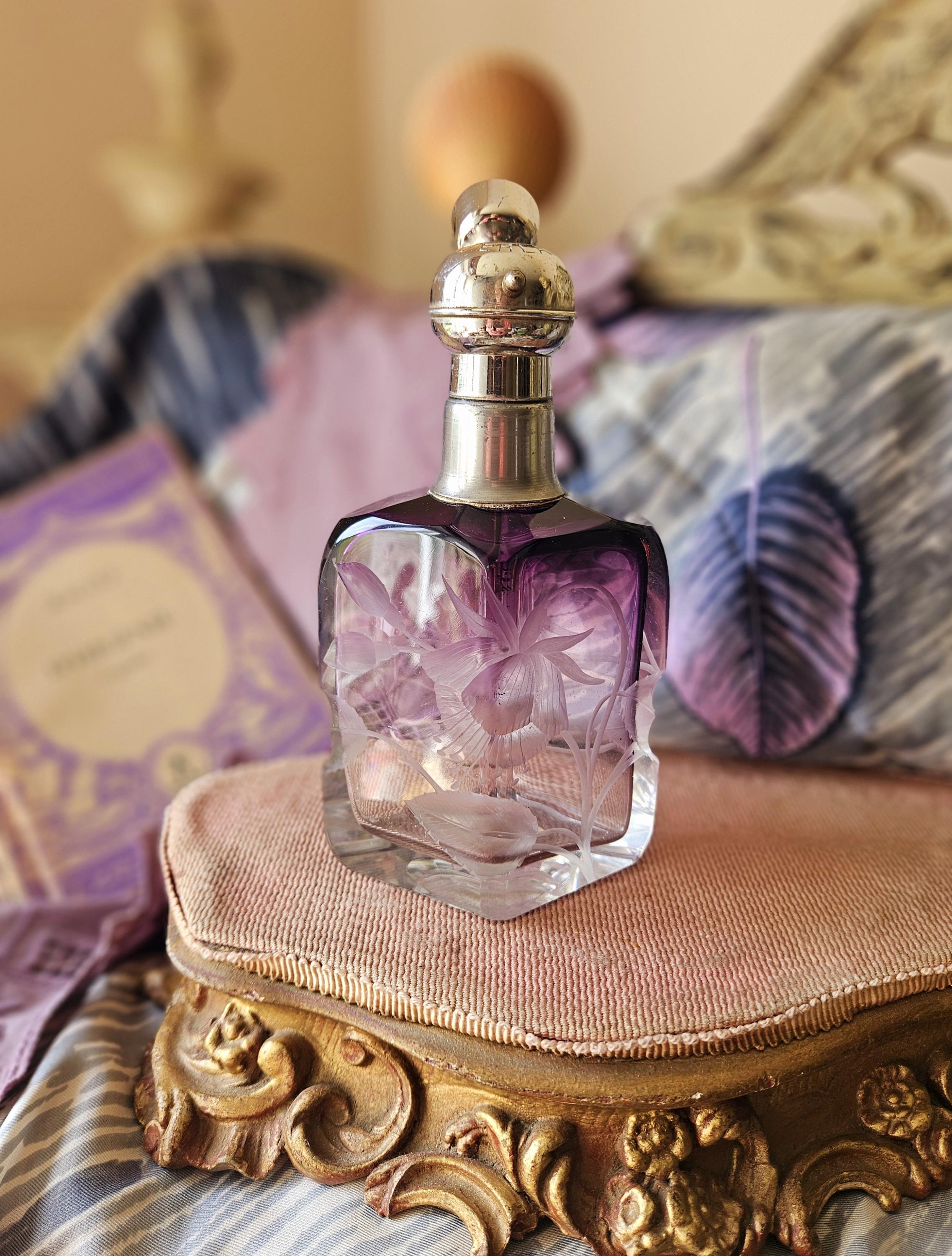 Exquisite SCARCE Antique French GUERLAIN Hand-engraved Cut