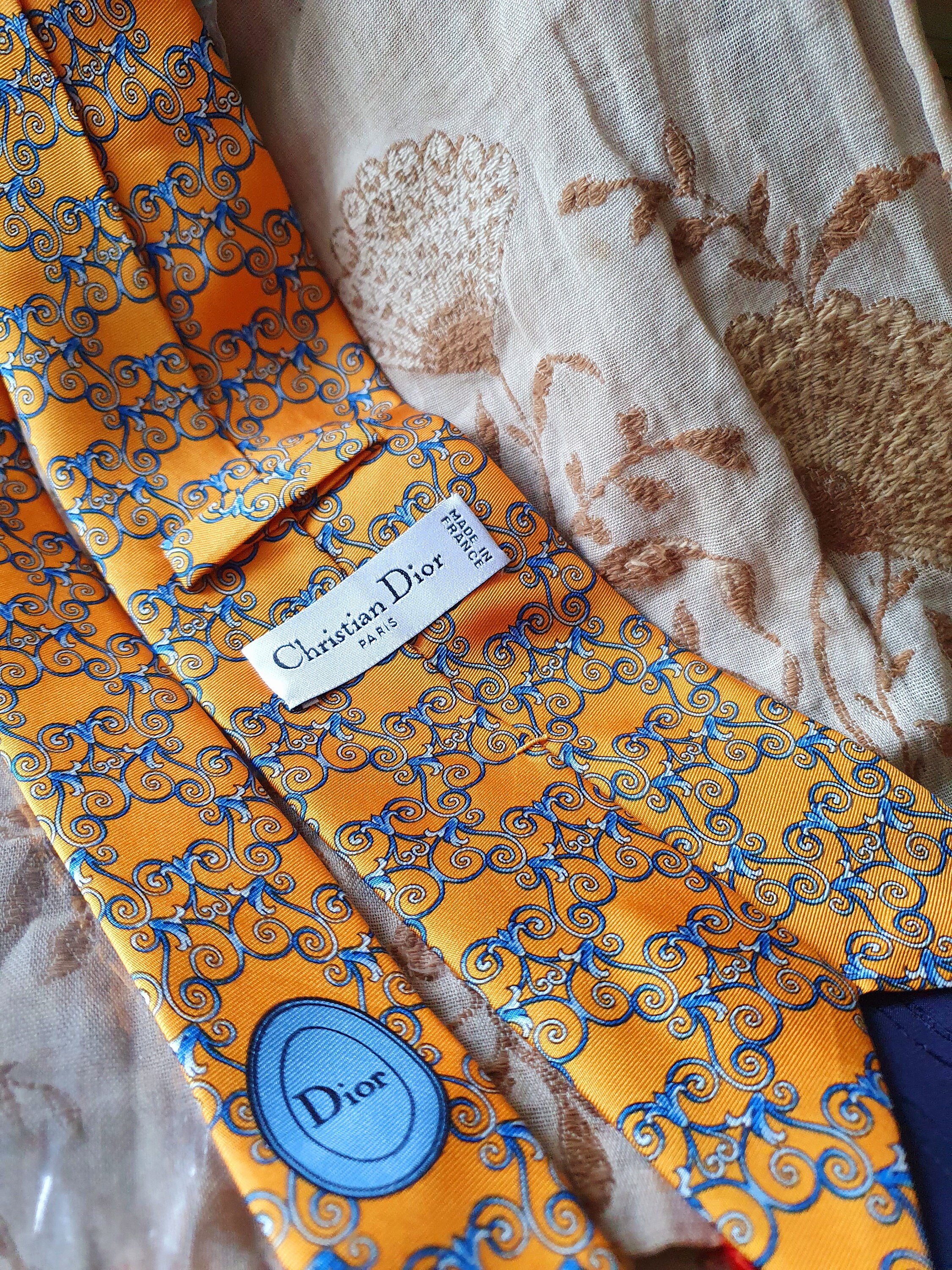 Cravatta in seta vintage francese incontaminata di Parigi