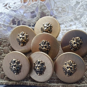 Chanel Vintage Golden Metal Buttons for High-class Garments