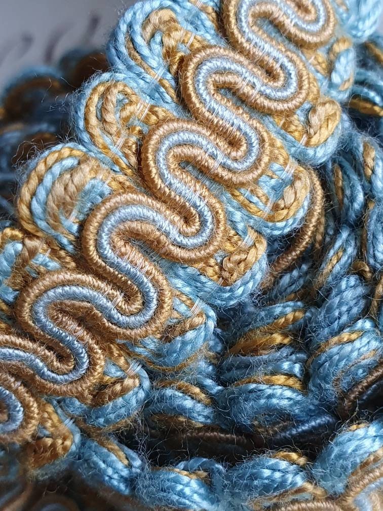 2.13 Mtrs of Rich Blue & Gold Vintage French Thick Serpentine Weave Passementerie Trim,Superb Classic Design for Projects 0.75 Inch Wide....