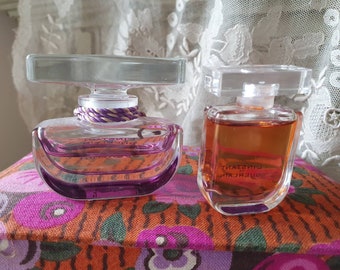 Par raro de exquisitos y escasos frascos de perfume antiguos franceses de Guerlain L'INSTANT, extracto y miniatura de Eau de Parfum, coleccionables, llenos y medios.