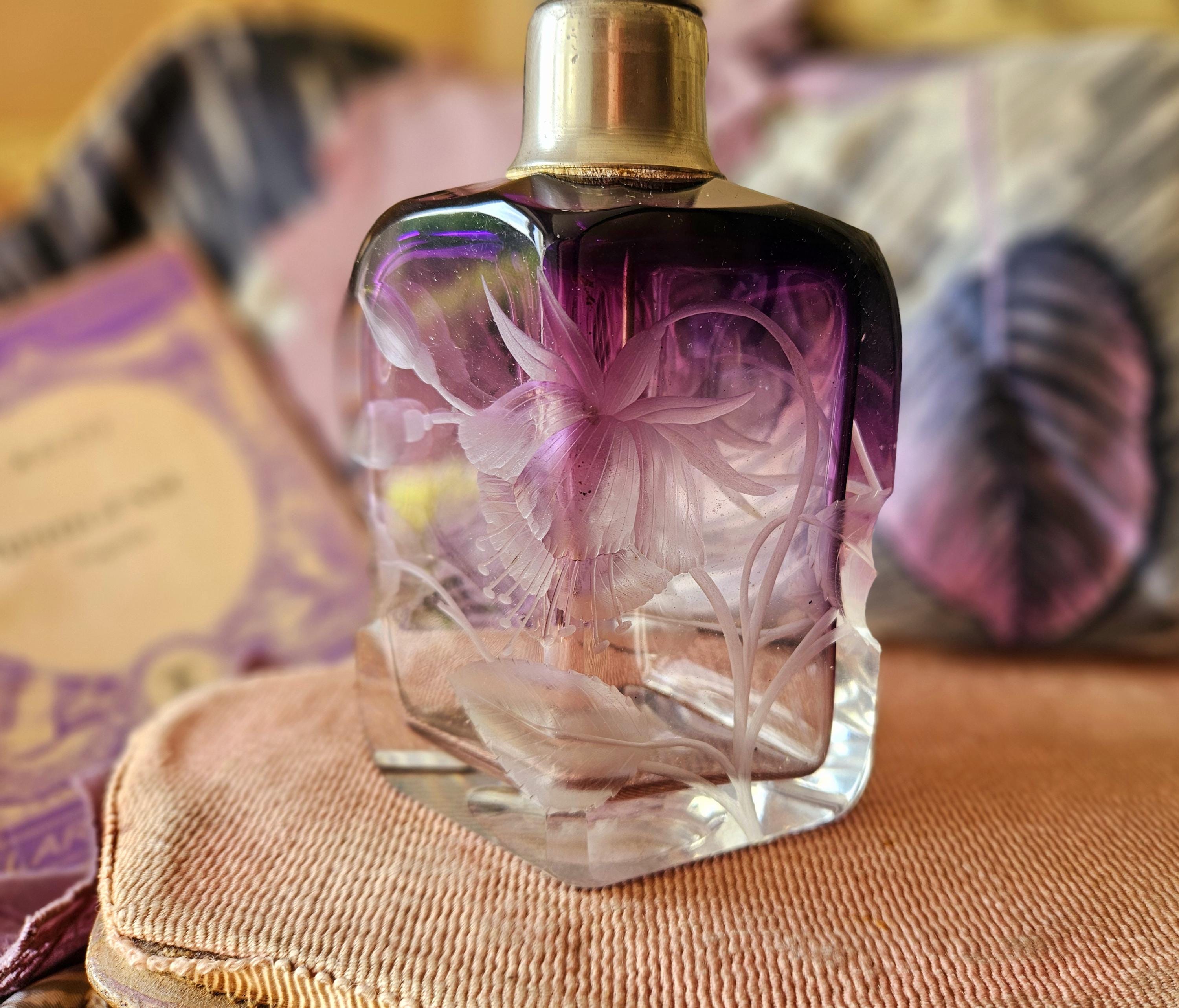 Exquisite SCARCE Antique French GUERLAIN Hand-engraved Cut