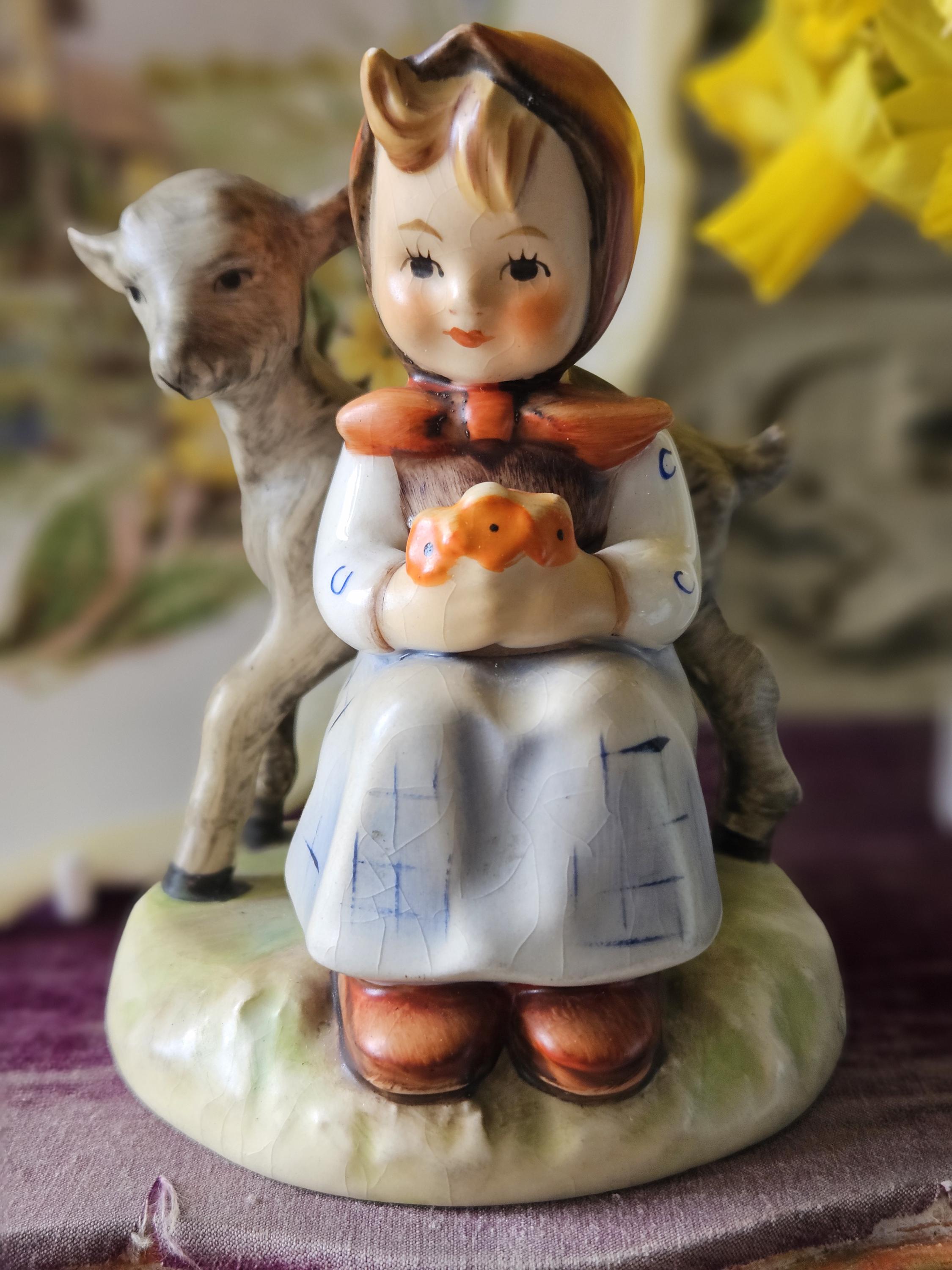 Goebel figurines - Etsy 日本