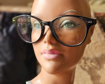 Céline Oversized Sunglasses – Caramel Square Frames – Authentic Designer Vintage il_1080xN.6814082185_j20x.jpg main image 2
