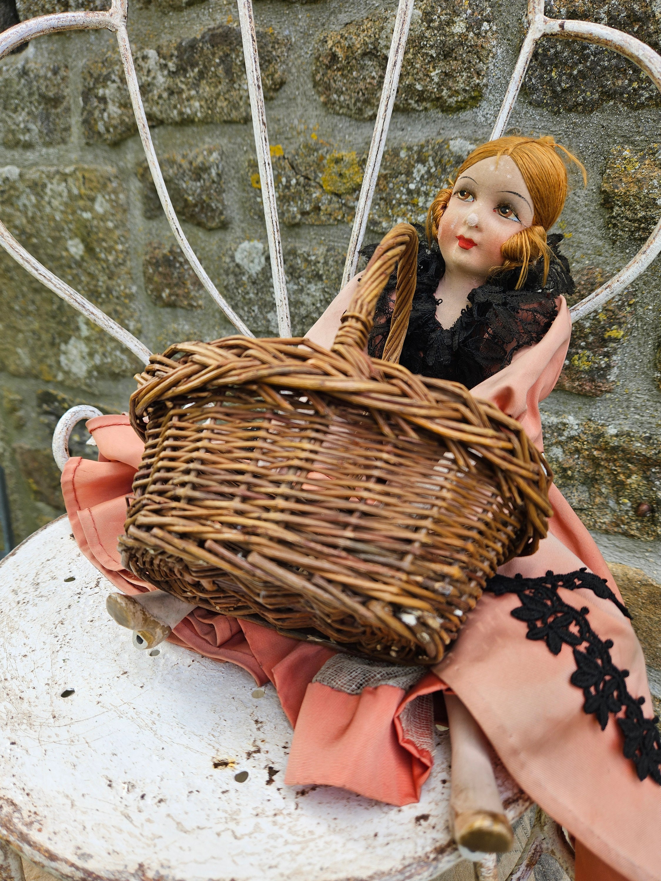 JOLI ANCIEN PETIT PANIER ROTIN Foncé PANIER DE POUPEE JOUET ANSES Tressees 1900 Imgx2000 6584