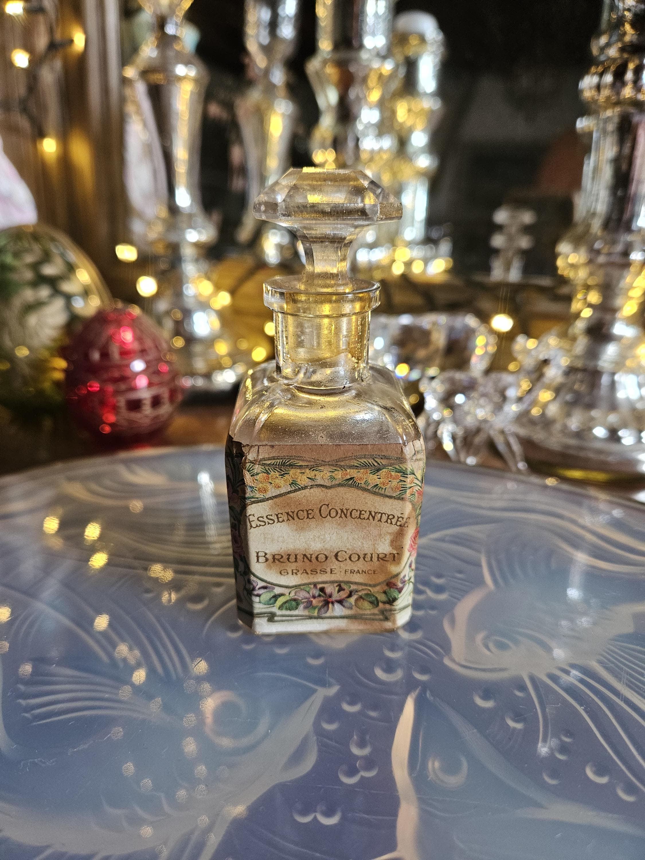 お値下げしました　ヴィンテージアールデコ香水瓶 Antique perfume bottles - Etsy 日本
