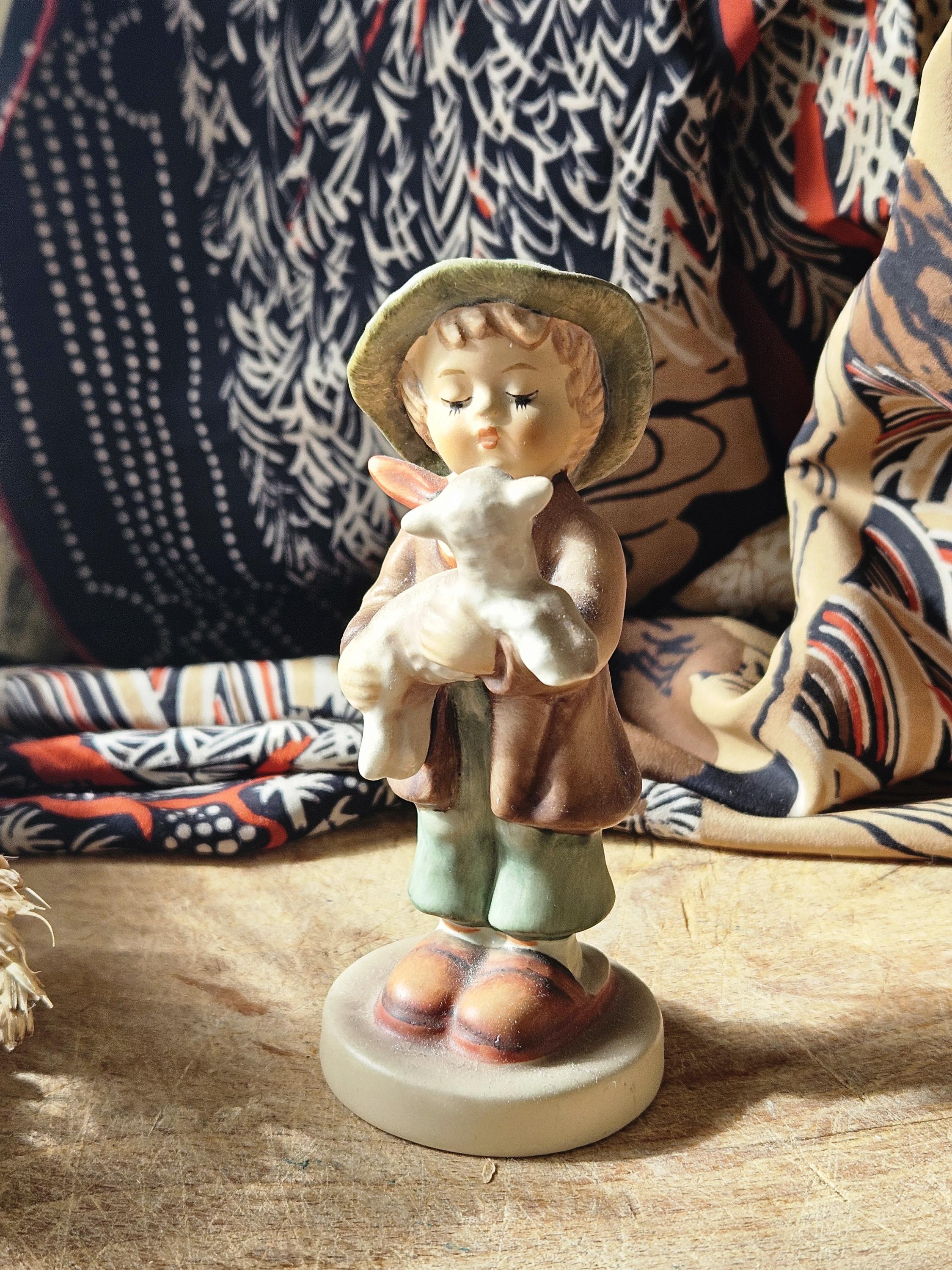 Exquisite Vintage HUMMEL Goebel W. Germany 'the Lost Sheep