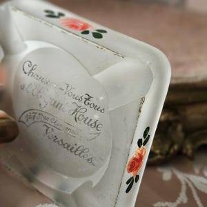 Rare Sublime Antique French a l&#39;Elegant House (Versailles) Footwear / Chausser Advertising Publicité Cendrier / Enamelled Glass Ashtray.....