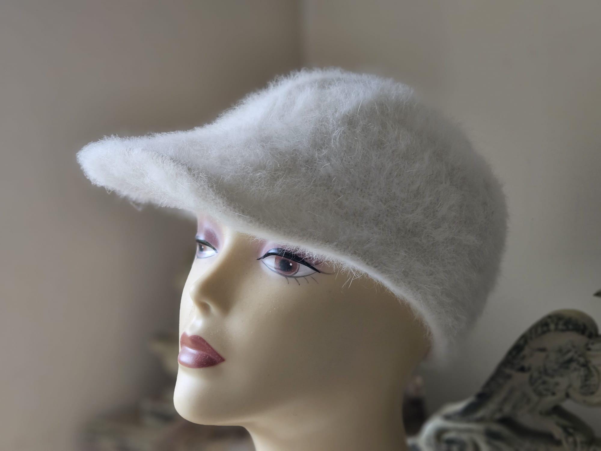 Vintage Women’s Angora Wool Blend Ivory Baret Hat‎ Preppy Old Money Winter Vintage Kangol Beret, Women main image 4