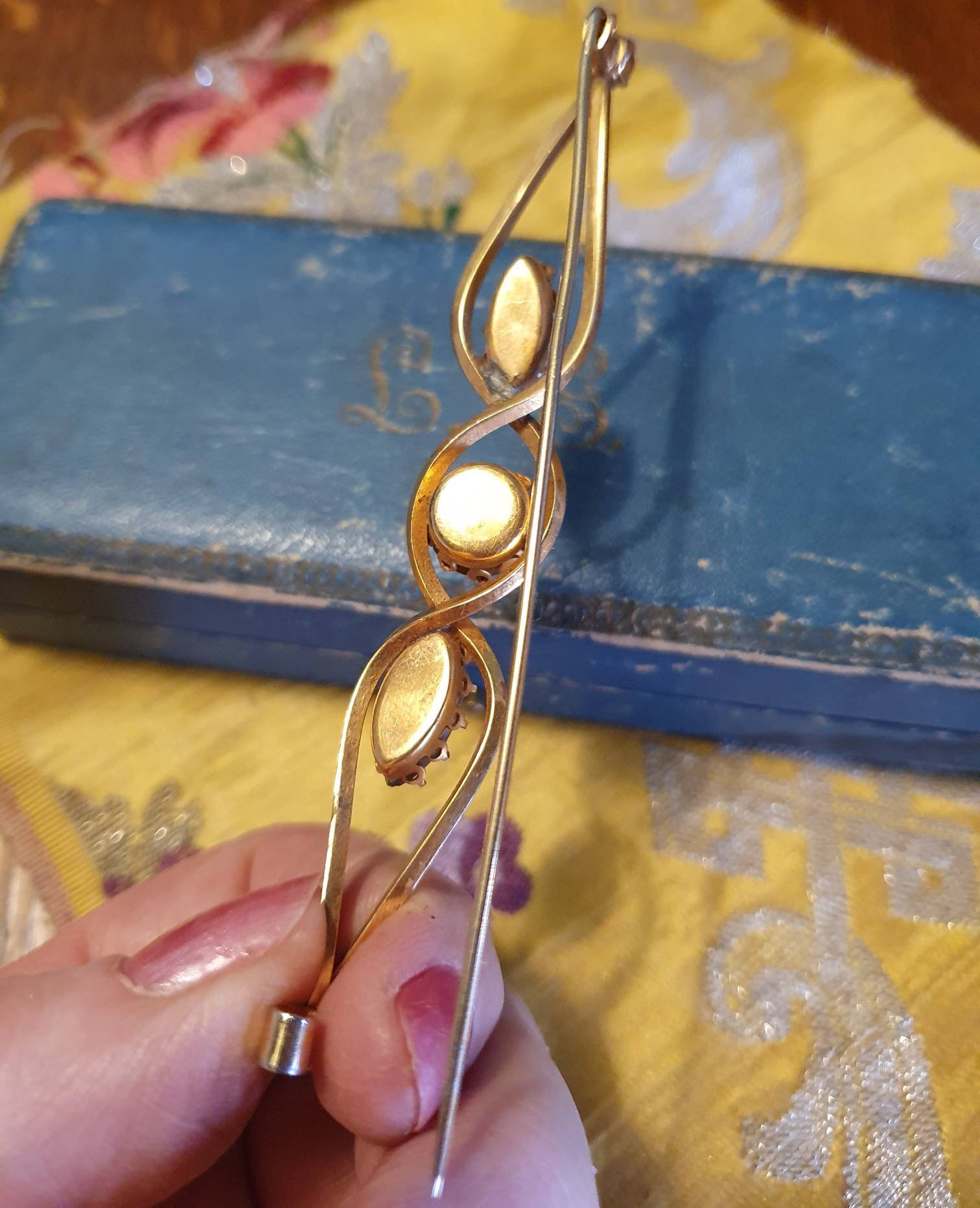 Broche Vintage Style Années 1930 - Ajourée, Avec Cabochon Long En Ambre, Or, Bon état