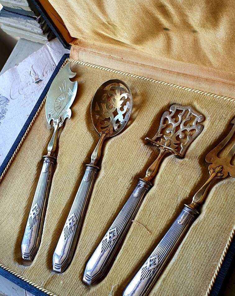 Superbe Exquis Antique Français Art-Nouveau Argent Plaqué Ensemble de Service, Serveurs Fois Gras Da