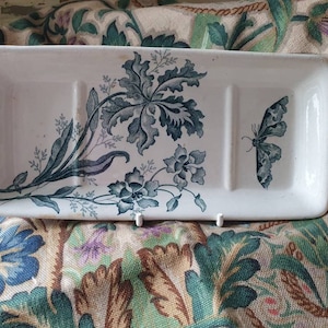 Gorgeous Antique French Saint-Amand et Hamage Teal Green & White Faienceware Oblong Sectioned Soap Dish,Florals and Butterfly / Papillon....