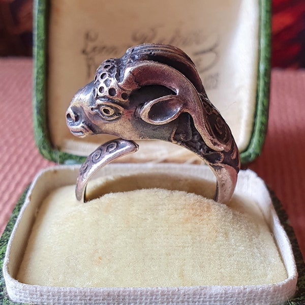Unique Vintage French Silver 'Chèvre' Ring,Possibly Astrological Themed-Capricorne Astrologique Bague en Argent-Portraying Capricorn / Goat