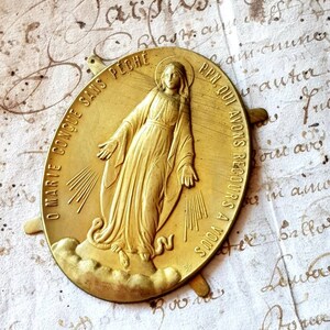 Divine Antique French Art-Deco Religious Gilt Toleware Repoussé Plaque / Miraculous Medal c.1930's,signature by Medallist Engraver