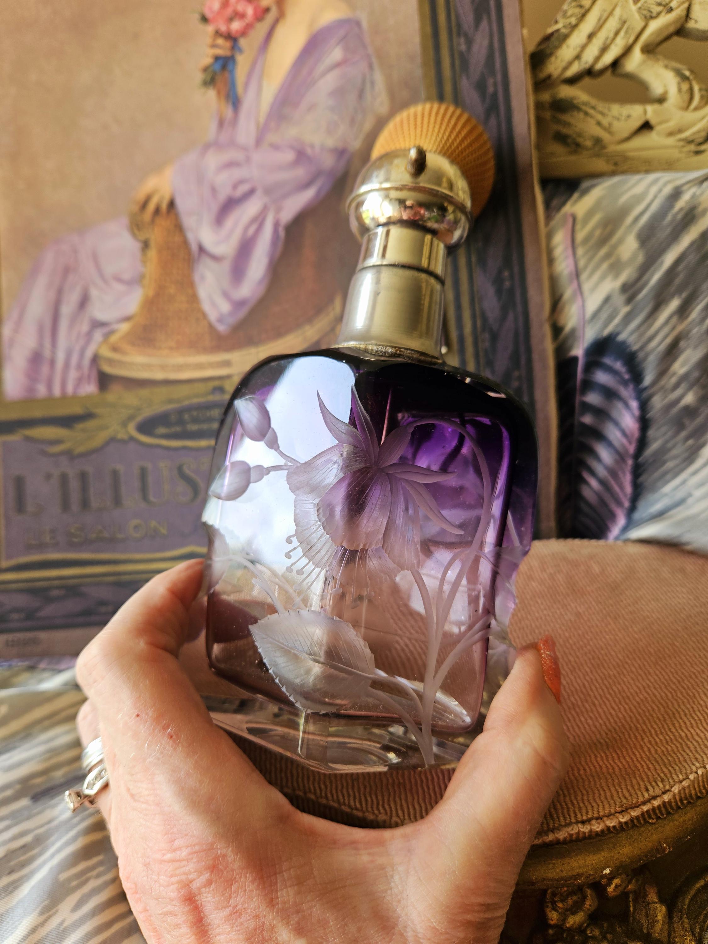 Exquisite SCARCE Antique French GUERLAIN Hand-engraved Cut