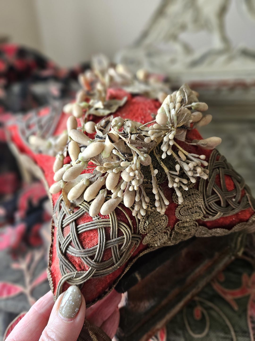 Simply STUNNING Scarce & Exquisitely Beautiful Traditional Antique