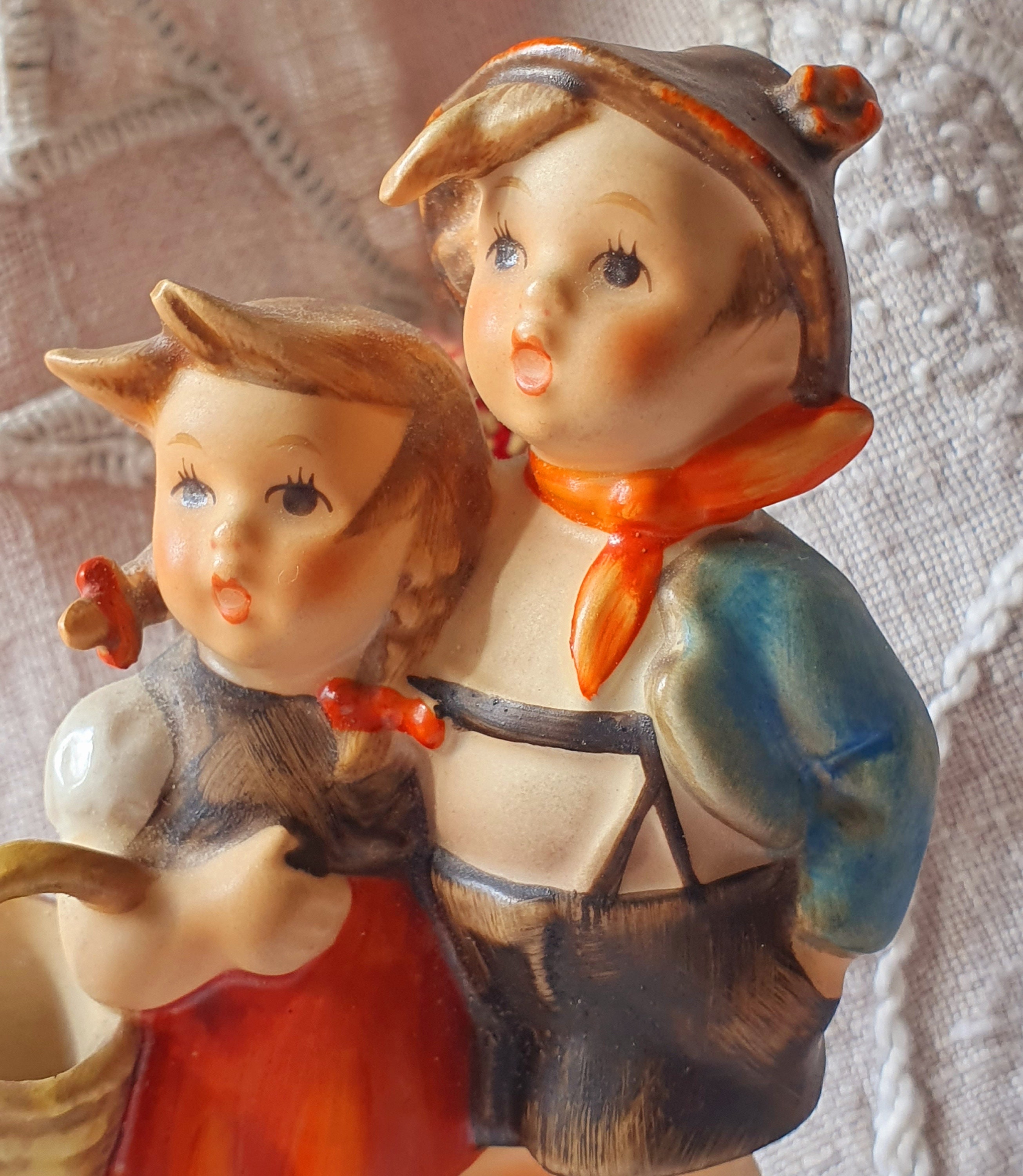 Charming Vintage HUMMEL Goebel W. Germany 'SURPRISE' Figurine-h94