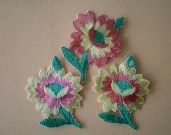 Various sets of vintage embroidery appliques / embroidery flowers