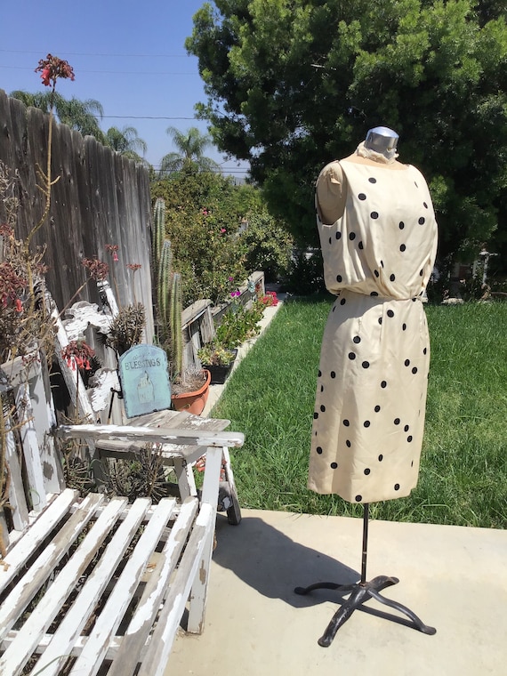 Vintage Silk Estevez - Era ‘60’s - Cream w/ Black