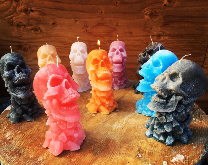 Skull candle/Candle/figure/sculpture/candle 3d/scented/gift/home decor/art design/design candle/fashionable candle/dog/art/deco/unique image 2